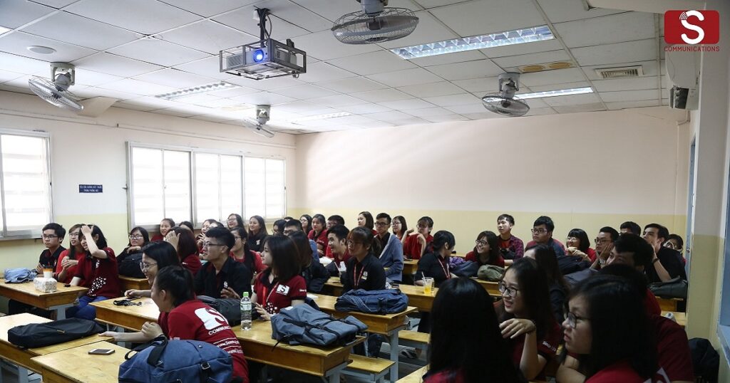 [Họp F.A.R.M Tháng 8/2017] Một Học Kì Mới Đã Bắt Đầu